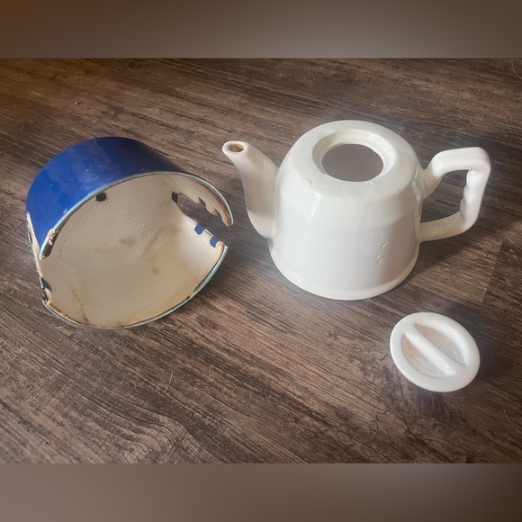 Ceramic teapot with cover - Picture 3 of 4